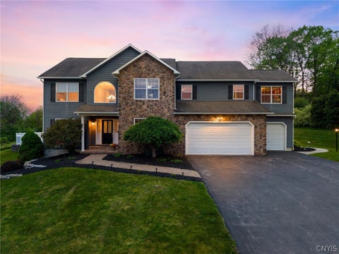 Homes For Sale - 5463 Golden Heights Drive<br/> Manlius, NY 13066