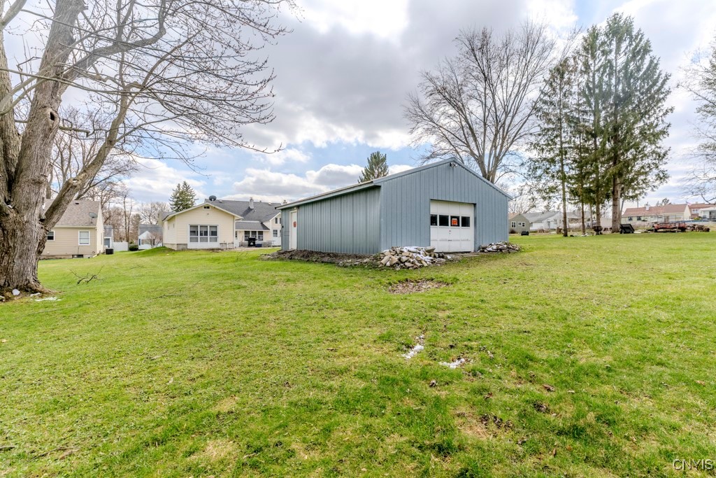 109 Kendall Drive, Manlius, New York image 2