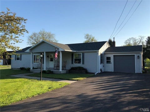 Photo of 306 W Washington Street N, Hounsfield, NY 13685 (MLS # S1712338)