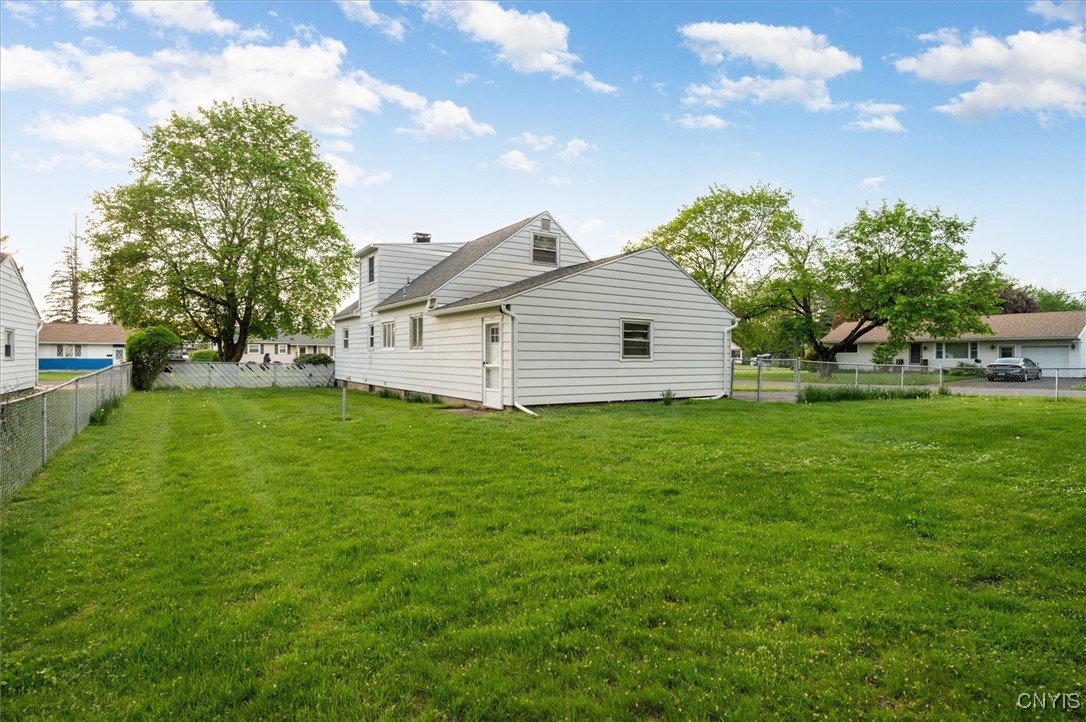 514 Locust Drive, Utica, New York image 29