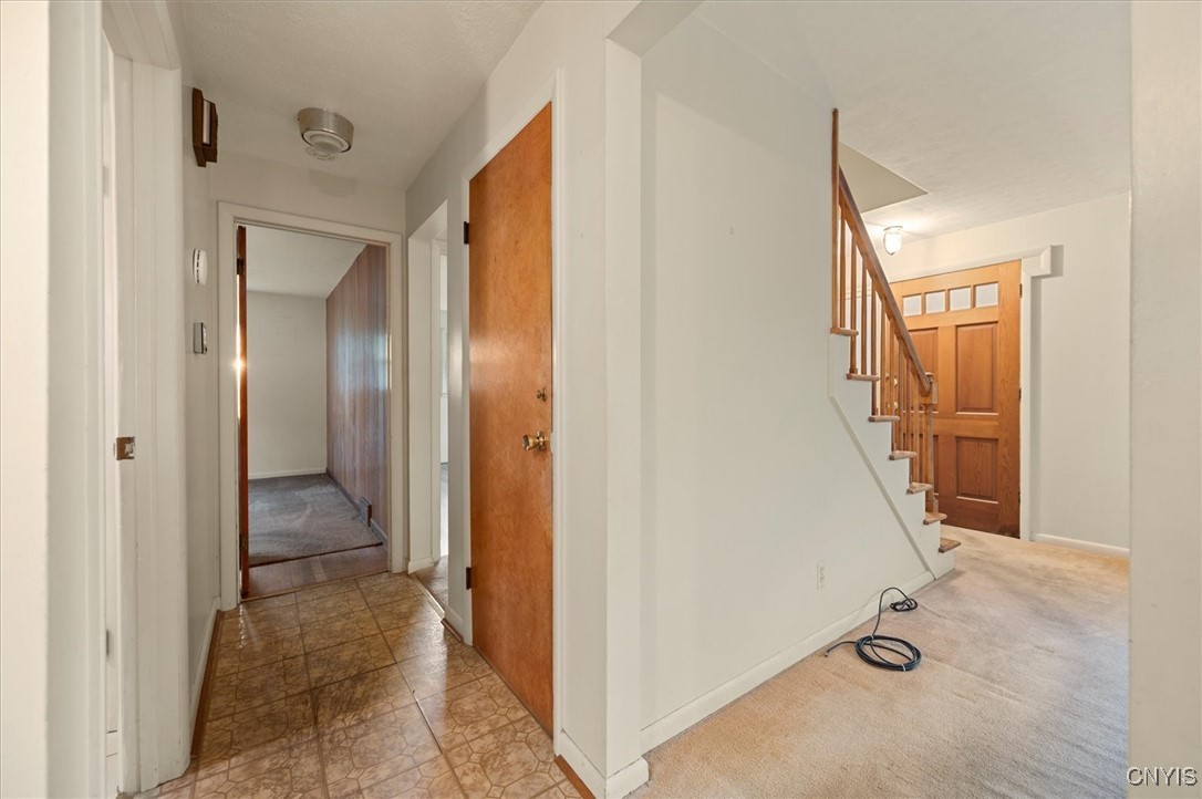 514 Locust Drive, Utica, New York image 13