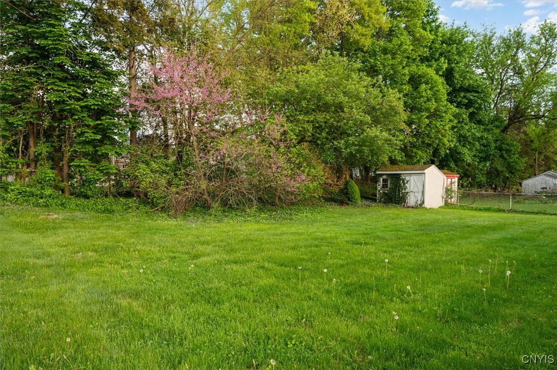 514 Locust Drive, Utica, New York image 34
