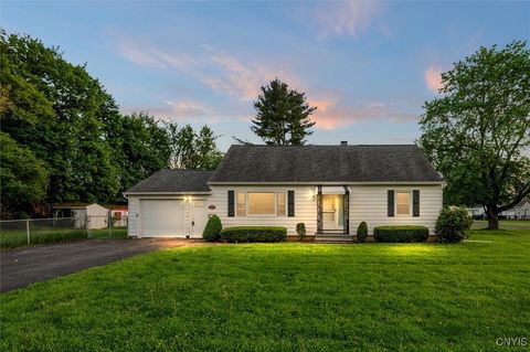 514 Locust Drive Utica NY 13502
