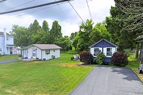 7084 & 7086 Lakeshore Road Cicero NY 13039