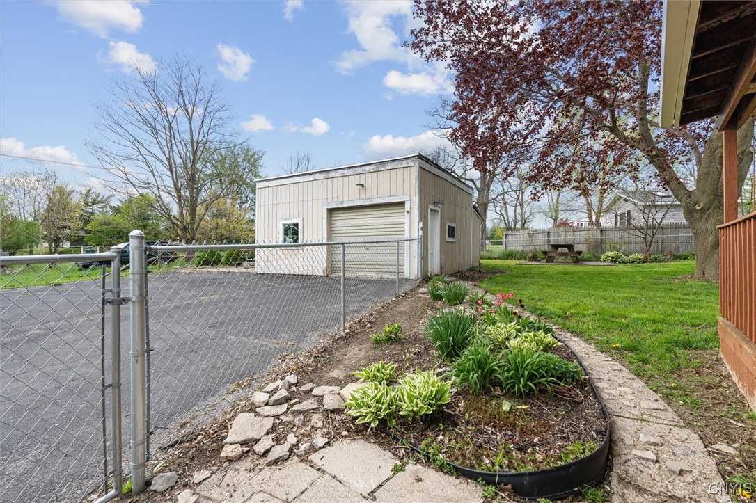 542 Lakeview Drive, Brownville, New York image 28