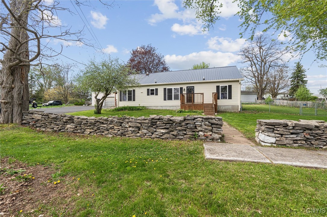 542 Lakeview Drive, Brownville, New York image 3