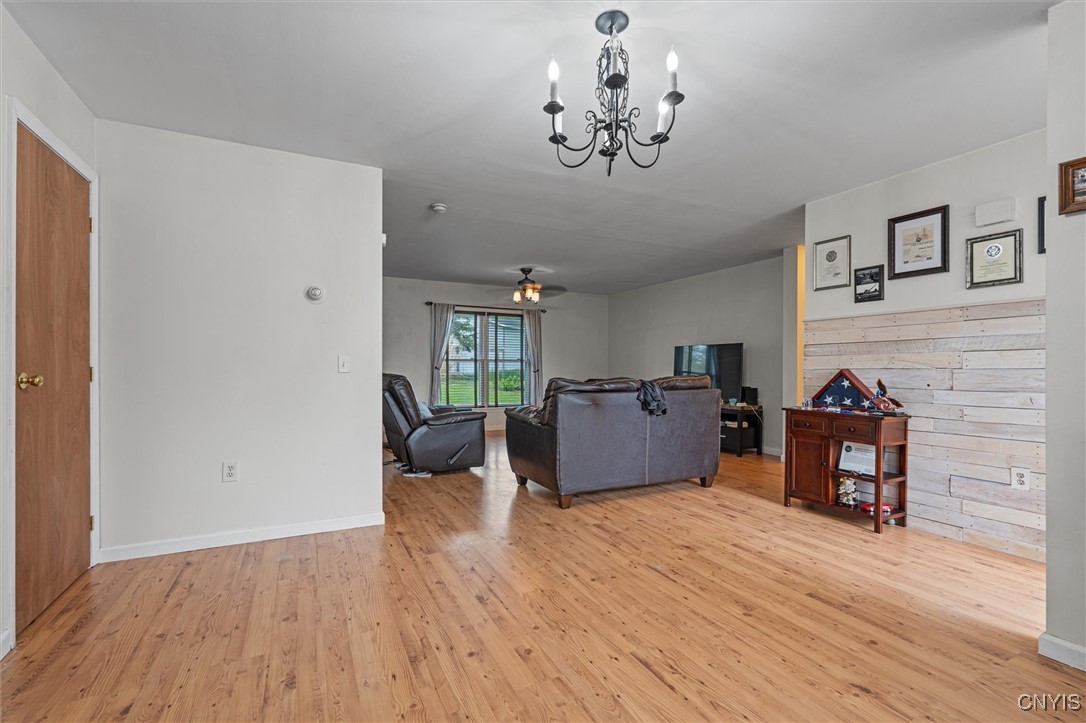 542 Lakeview Drive, Brownville, New York image 7