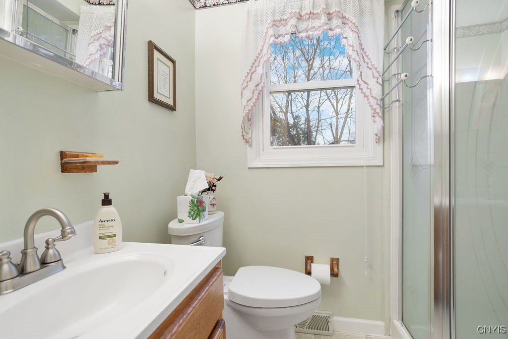 315 Germania Avenue, Camillus, New York image 19