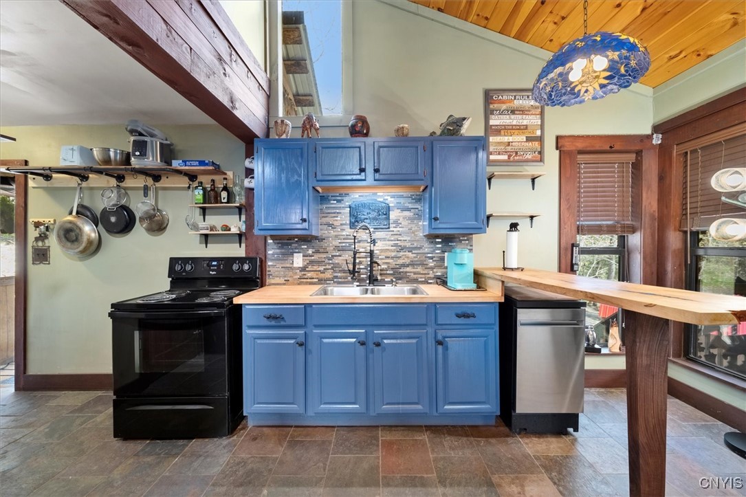 86 Deer Hollow Road, Forestport, New York image 22