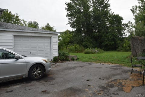 Tiny photo for 6086 Court Street Road, DeWitt, NY 13206 (MLS # S1708593)