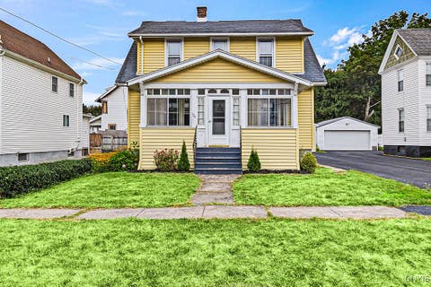 Photo for 124 Richardson Avenue