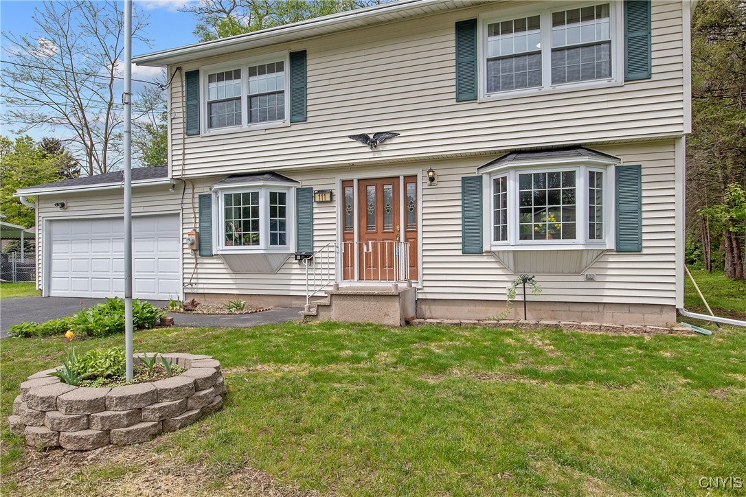 111 Meadow River Drive, Clay, New York image 4