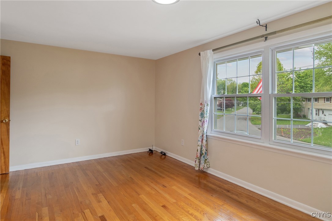 111 Meadow River Drive, Clay, New York image 30