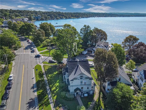 Photo of 2 W Lake Street, Skaneateles, NY 13152 (MLS # S1714359)