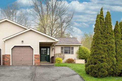 205 Christopher Circle, Oswego-City, NY 13126 - MLS#: S1606016
