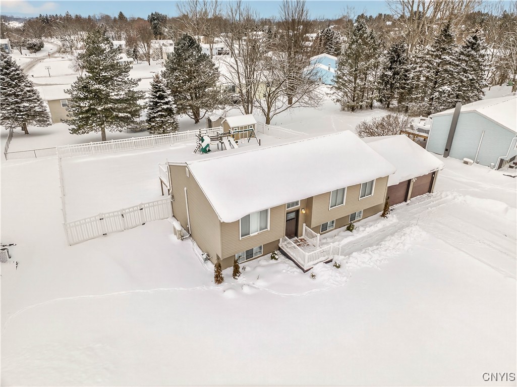 31 Meadowbrook Drive