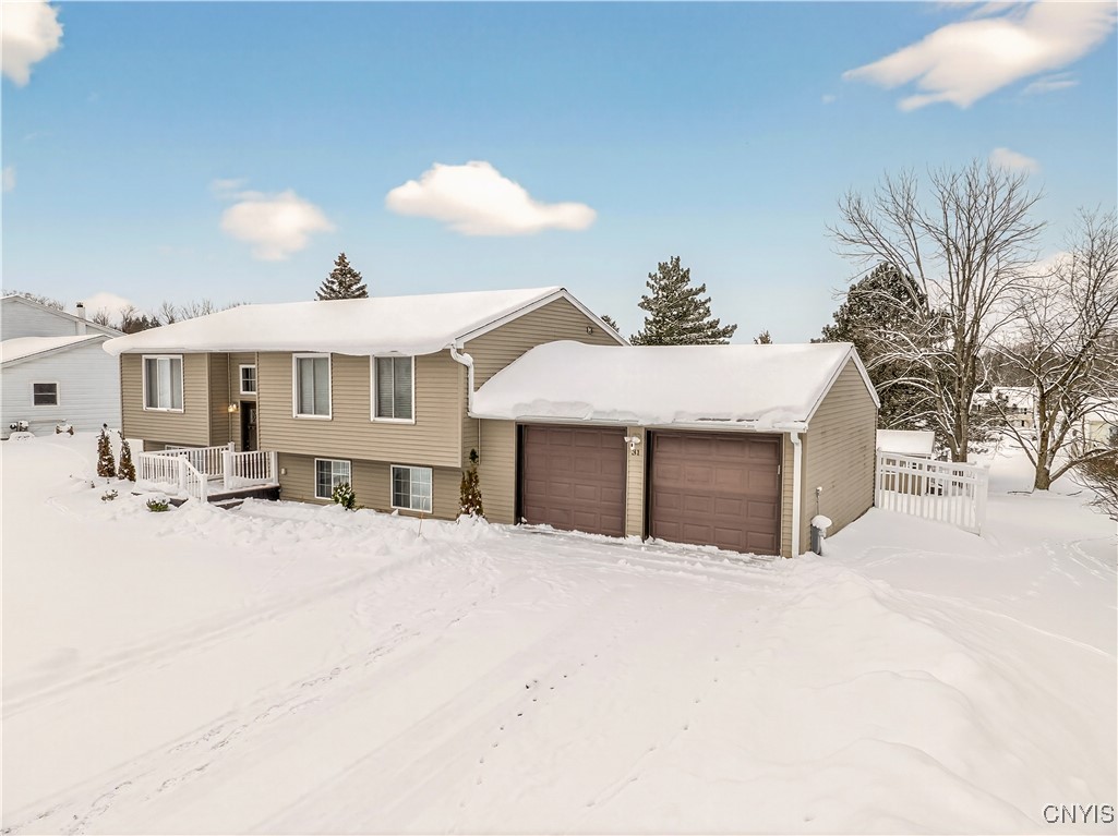 31 Meadowbrook Drive