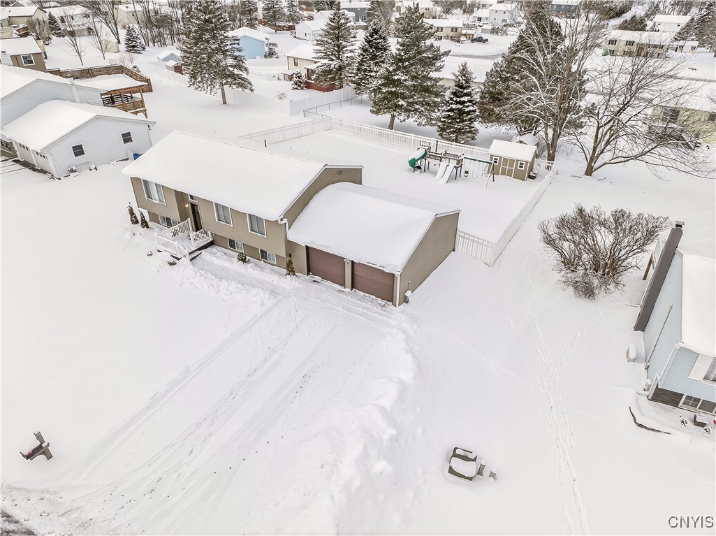 31 Meadowbrook Drive