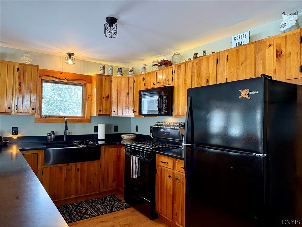 8621 Number Four Road