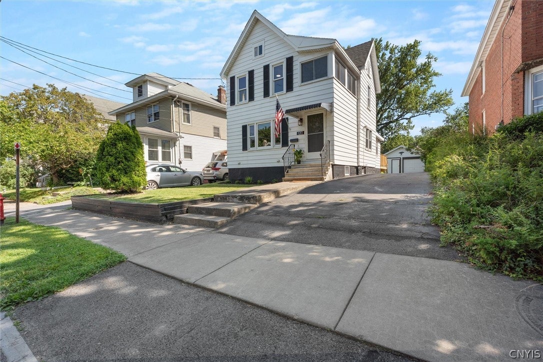 120 Peck Avenue