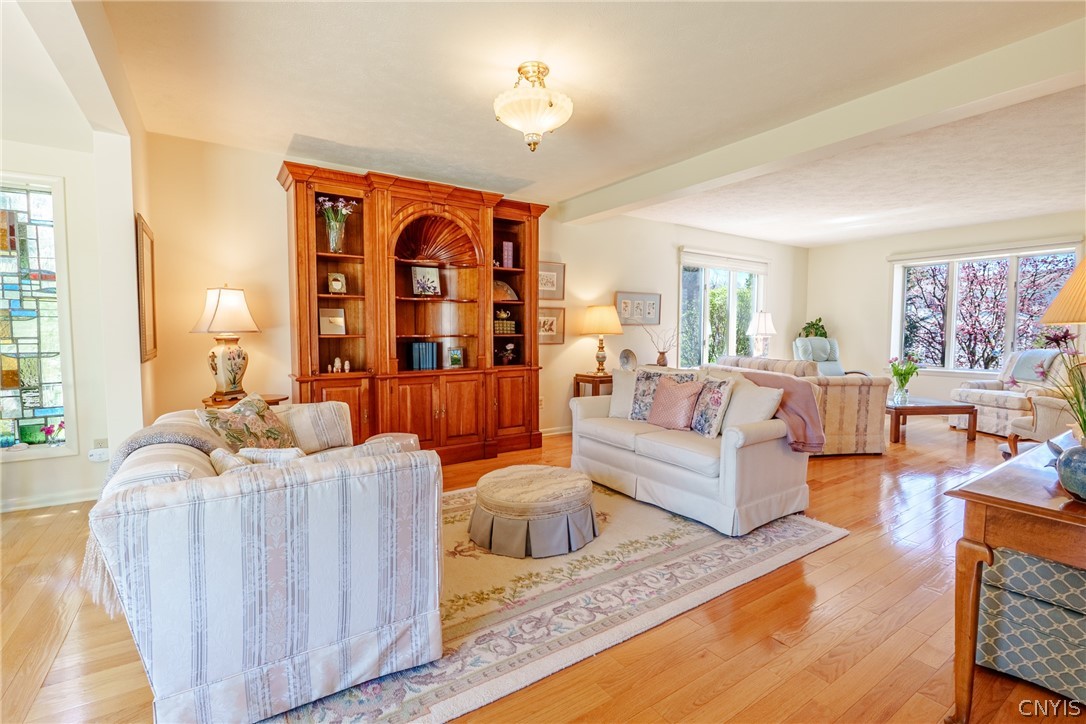 1810 N George Street