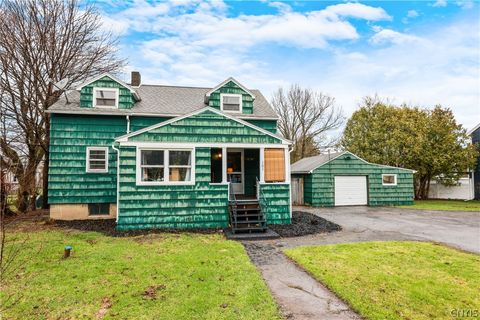 Homes For Sale - 101 Crysler Drive<br/> Manlius, NY 13057