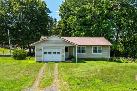Photo of 1 Burdick Mills Drive, Fulton, NY 13069 (MLS # S1707349)