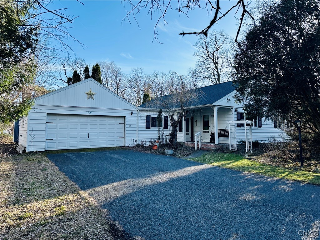 2 Barrow Lane, Skaneateles, New York image 1