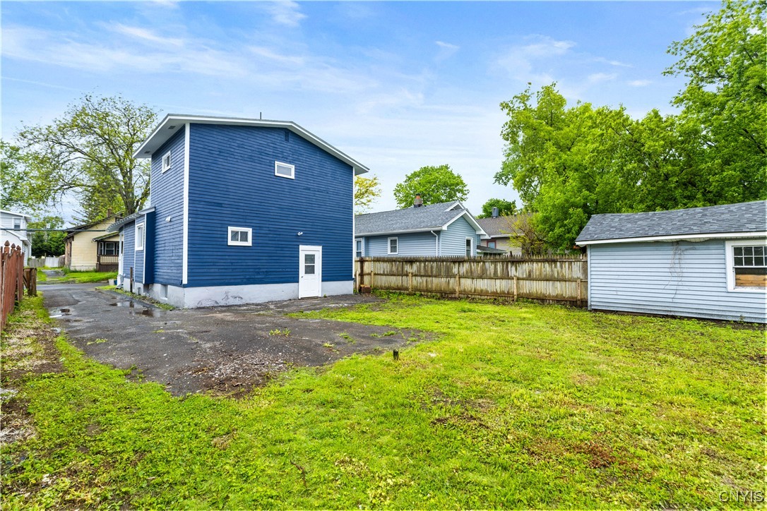 1310 Oak Street, Utica, New York image 21
