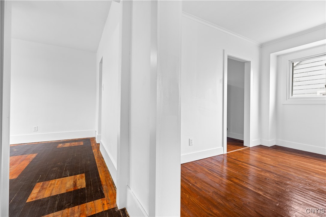 1310 Oak Street, Utica, New York image 9