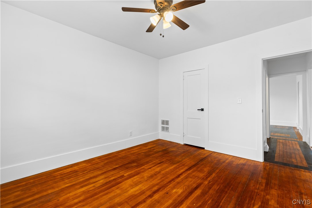 1310 Oak Street, Utica, New York image 10