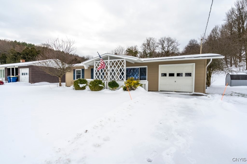 119 Barclay Road, Camillus, New York image 3