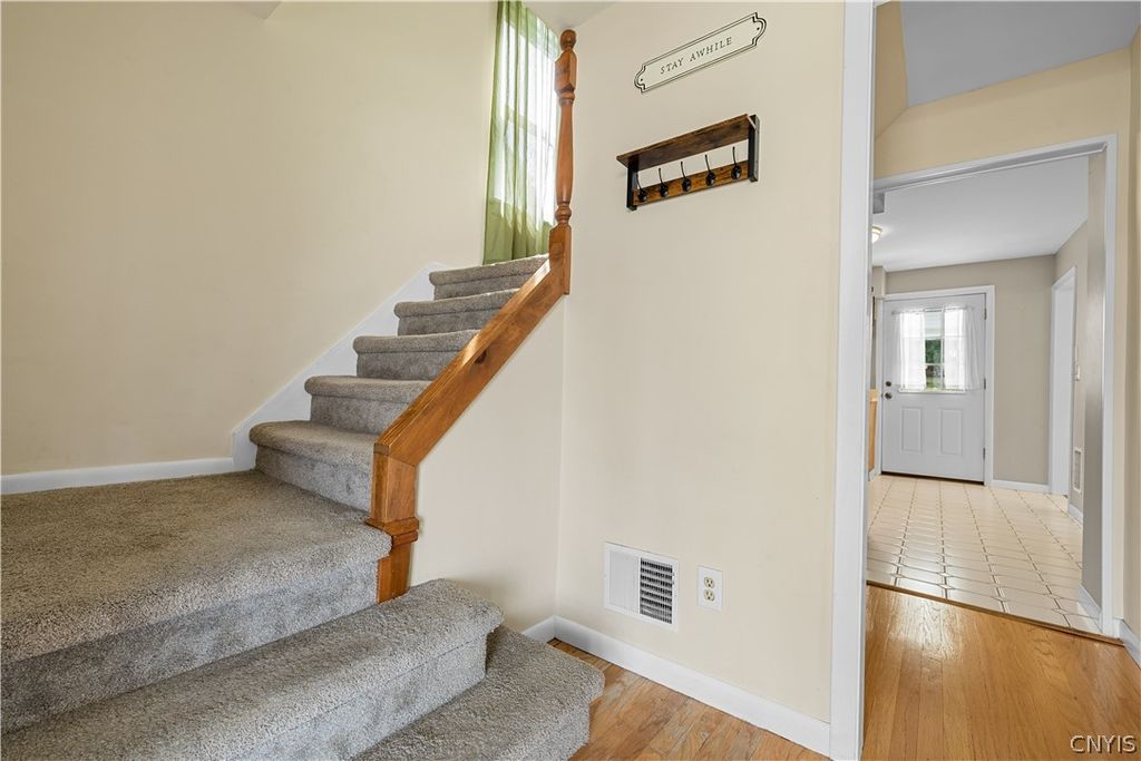 Photo of 80 Hartford Ter, New Hartford, NY 13413 (MLS # S1665650)