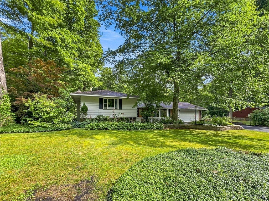 7904 Glenbrook Drive