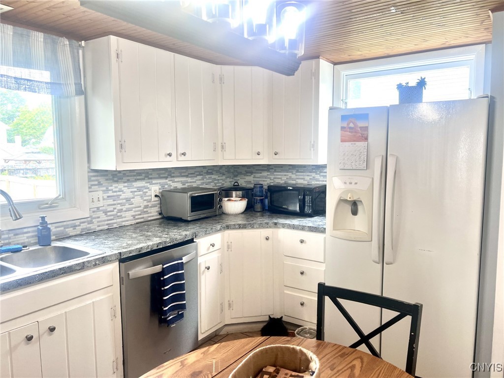 44 Alvena Avenue, Cortland, New York image 6