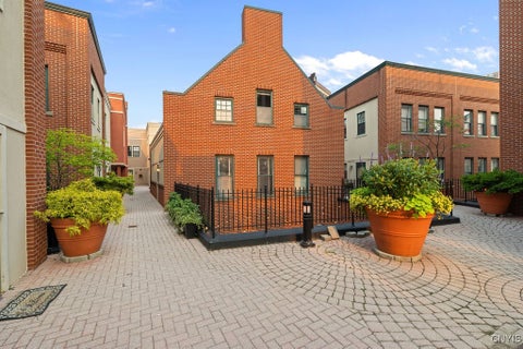 Photo for 133 Walton Street 138