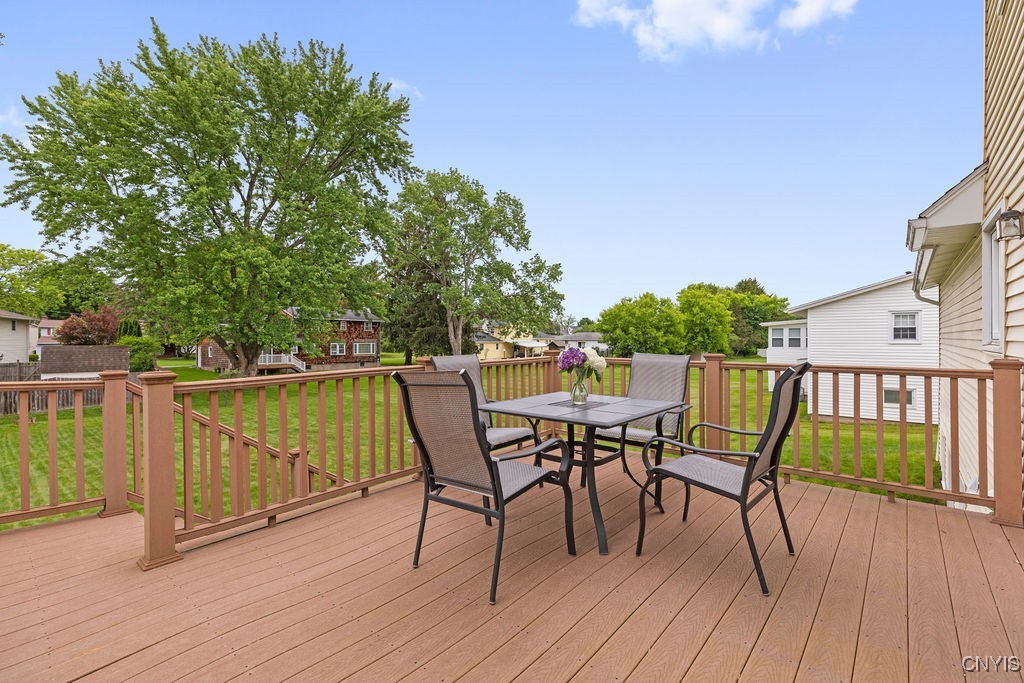 210 Ludden Parkway