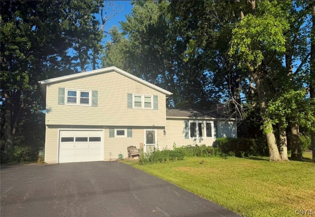 Photo of 106 Ruby Road, Salina, NY 13088 (MLS # S1701644)