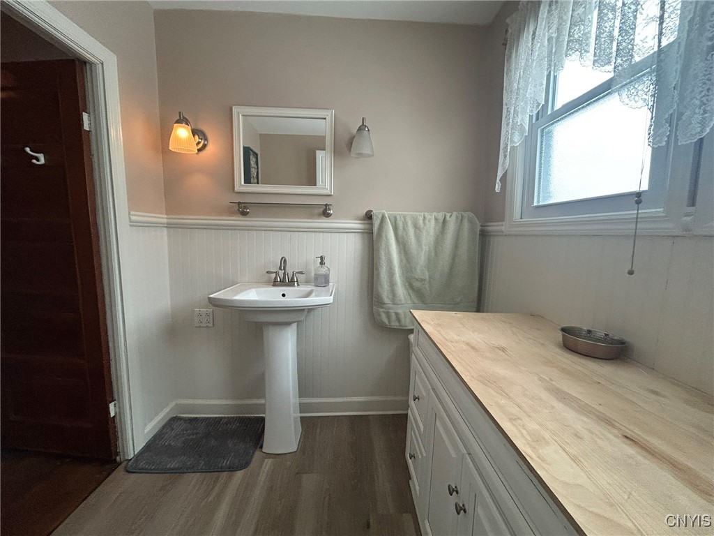 233 Thieme Place, Utica, New York image 24
