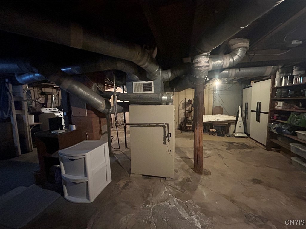 233 Thieme Place, Utica, New York image 35