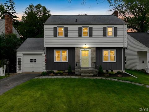 Photo of 613 Cumberland Avenue, Syracuse, NY 13210 (MLS # S1684675)
