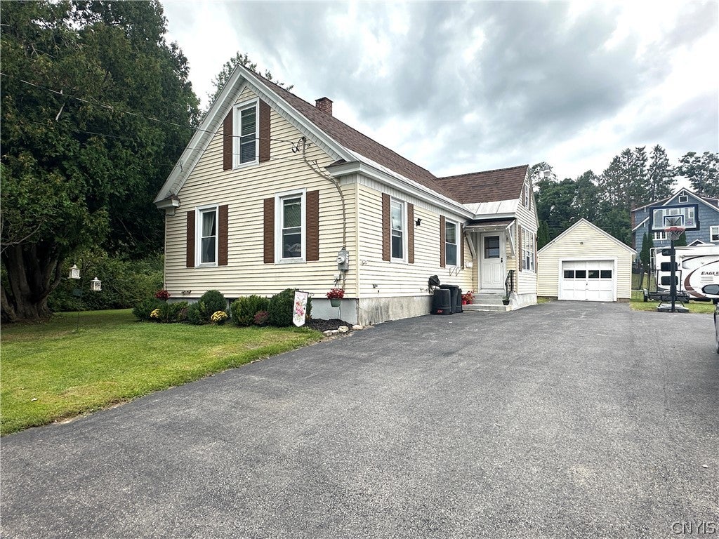 5 Kingsbury Avenue