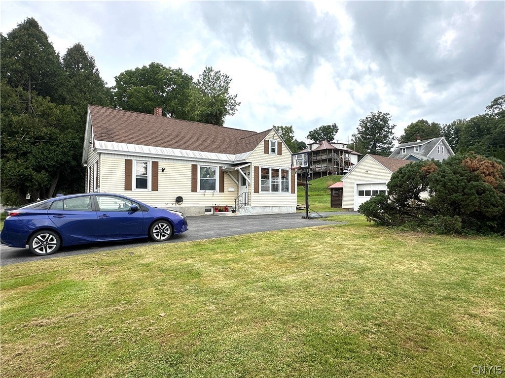5 Kingsbury Avenue