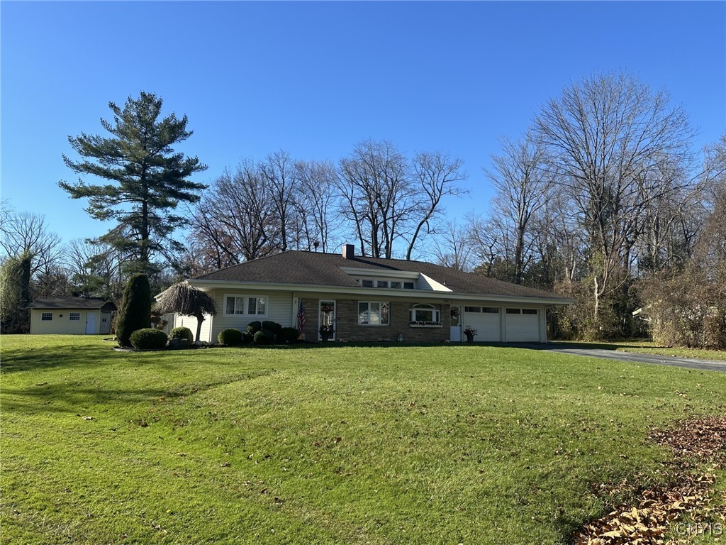 5 Bolton Circle, New Hartford, New York image 2