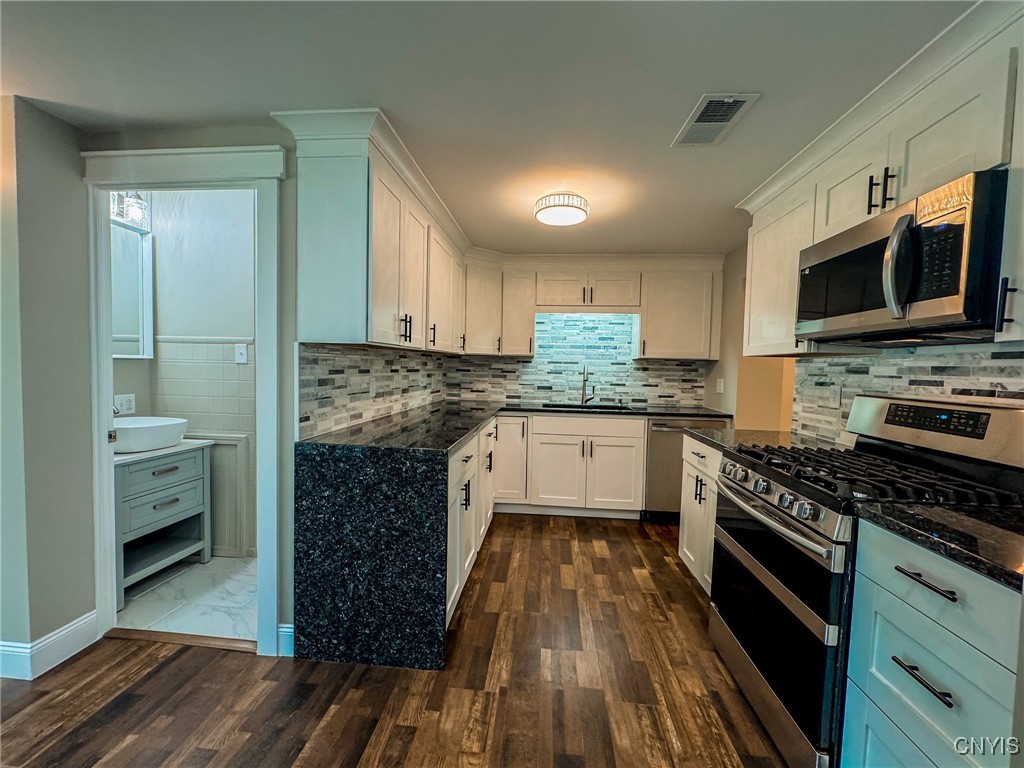 141 Ross Street Extension, Auburn, New York image 23