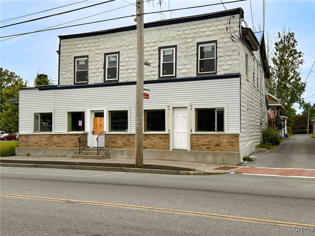 283 E Dominick Street