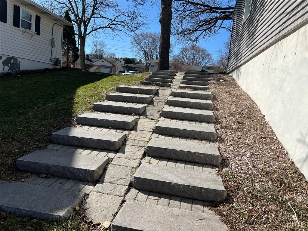 8 Bellevue Avenue, Cortland, New York image 43
