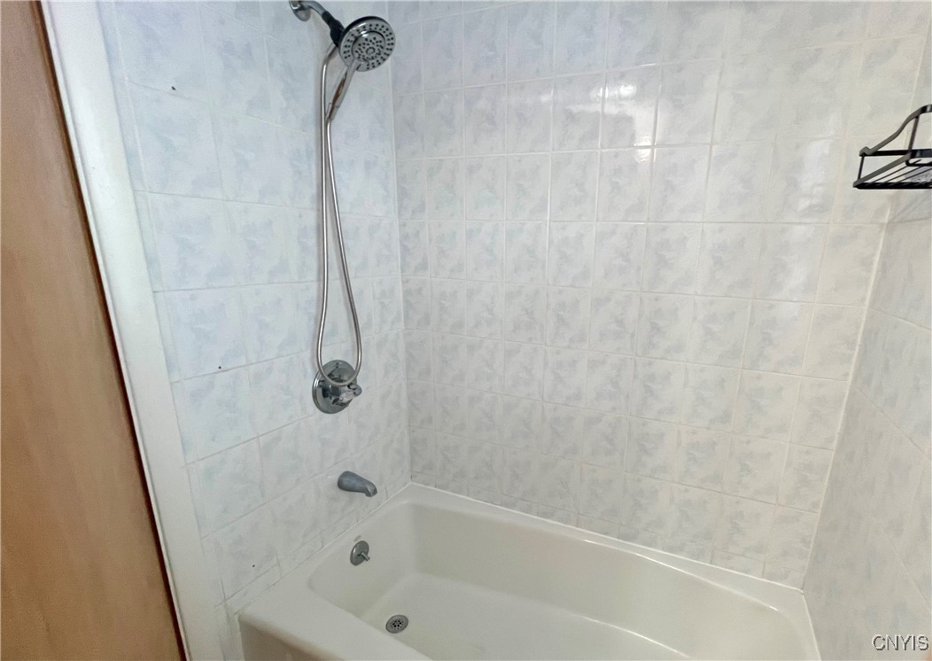 8 Bellevue Avenue, Cortland, New York image 32