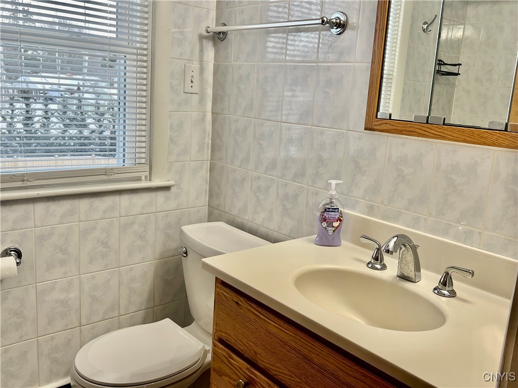 8 Bellevue Avenue, Cortland, New York image 31