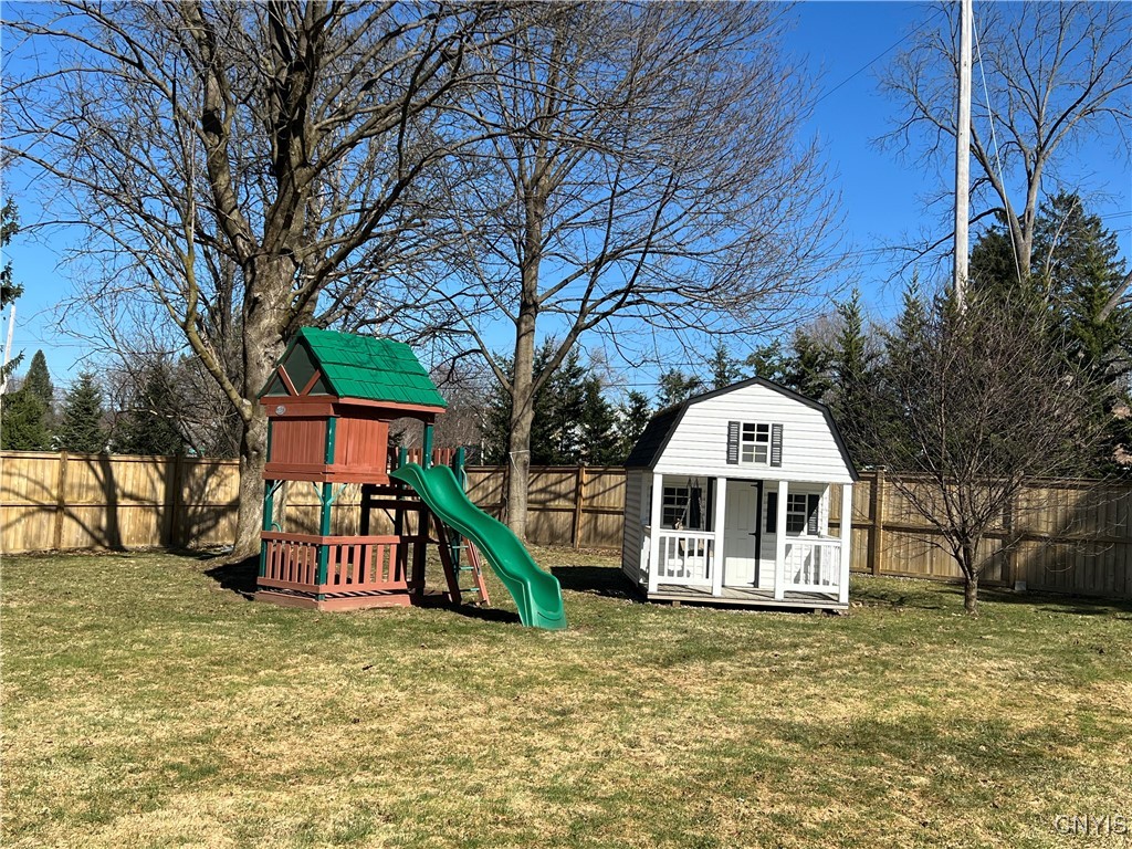 8 Bellevue Avenue, Cortland, New York image 48